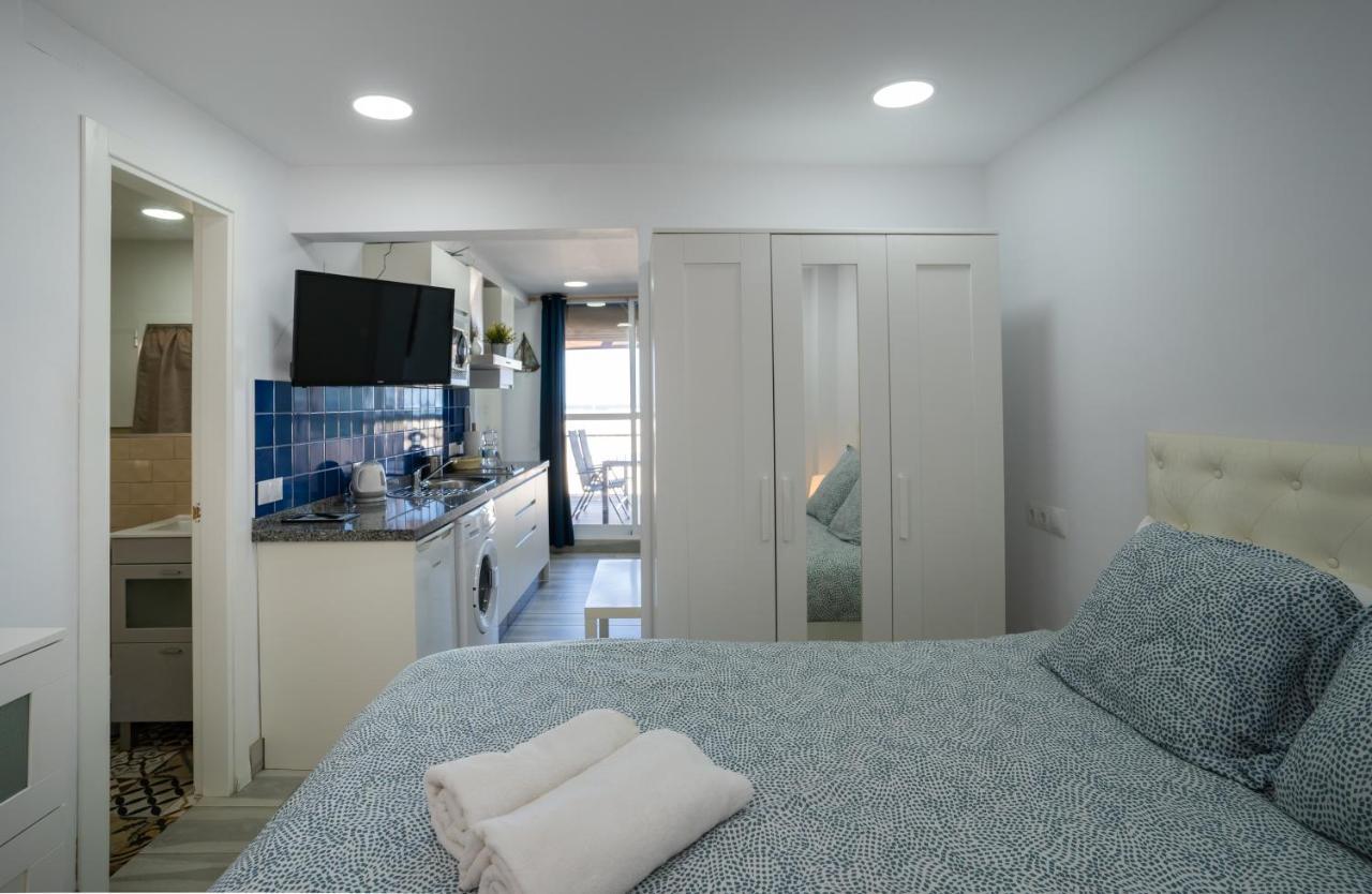 Playa Carihuela Apartamentos El Carmen ตอร์เรโมลิโนส ภายนอก รูปภาพ
