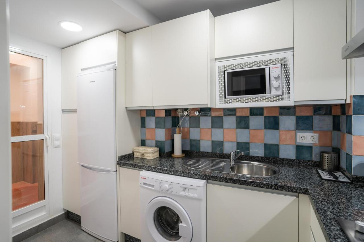 Playa Carihuela Apartamentos El Carmen ตอร์เรโมลิโนส ภายนอก รูปภาพ