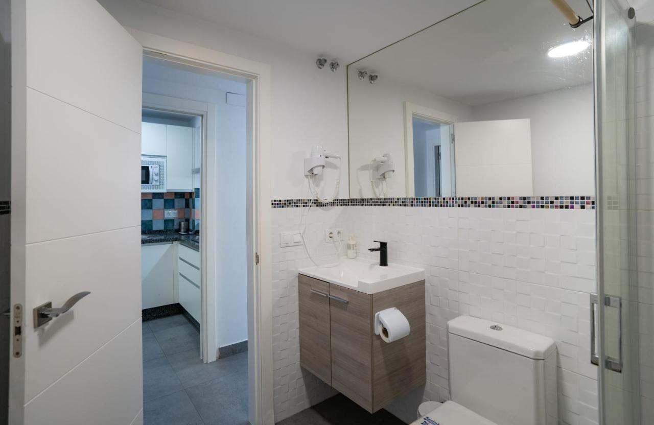 Playa Carihuela Apartamentos El Carmen ตอร์เรโมลิโนส ภายนอก รูปภาพ