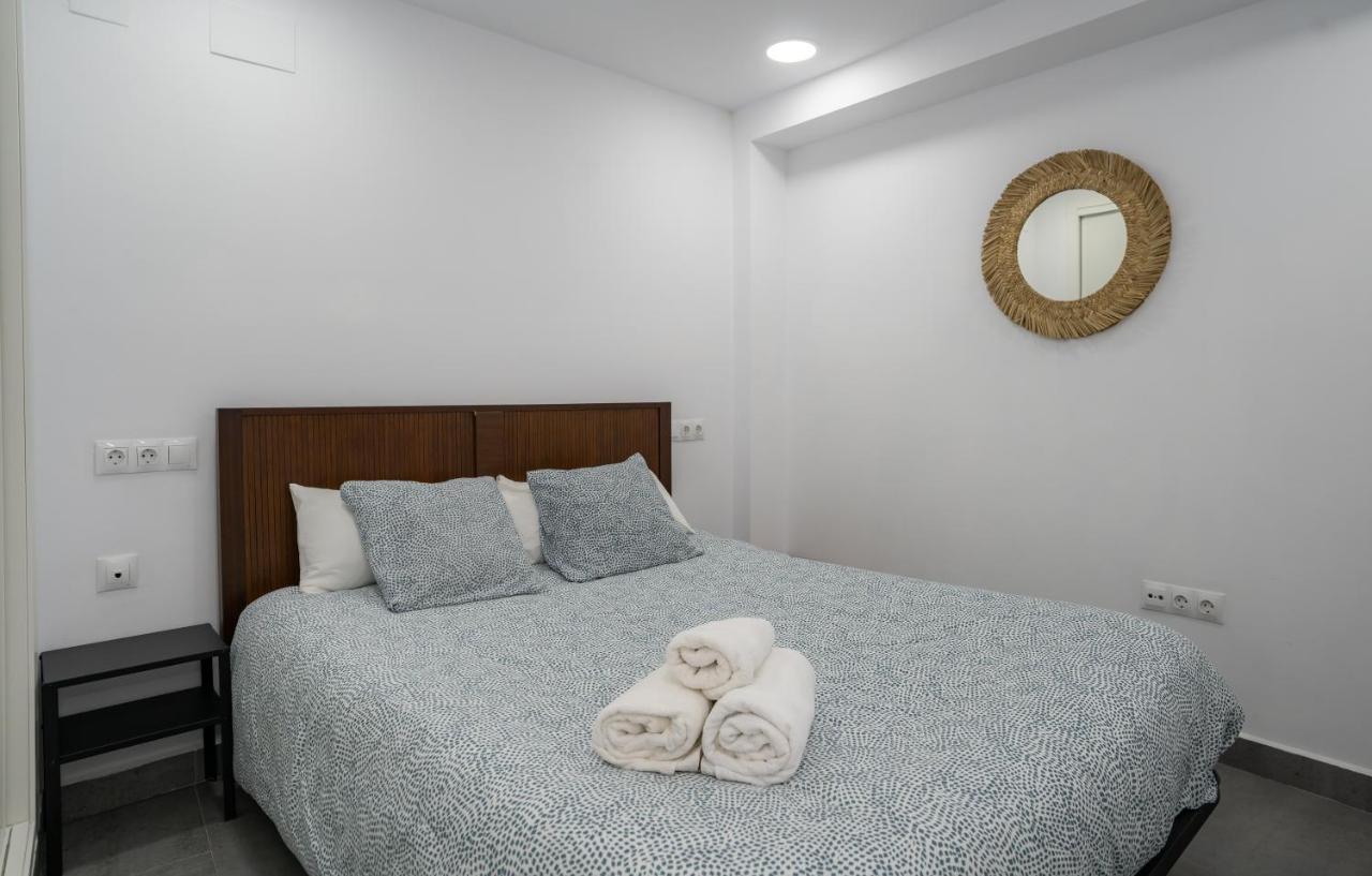 Playa Carihuela Apartamentos El Carmen ตอร์เรโมลิโนส ภายนอก รูปภาพ