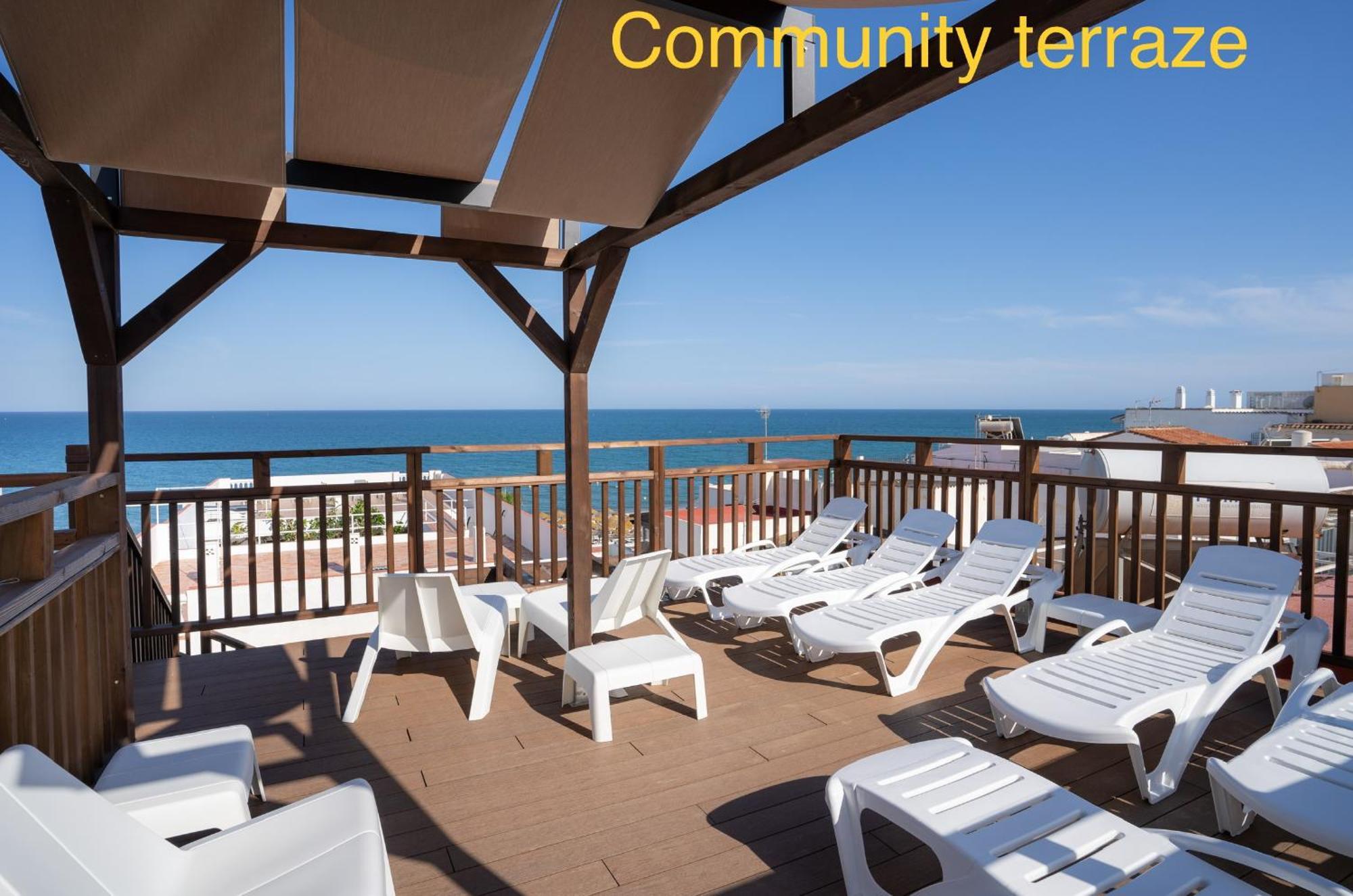 Playa Carihuela Apartamentos El Carmen ตอร์เรโมลิโนส ภายนอก รูปภาพ