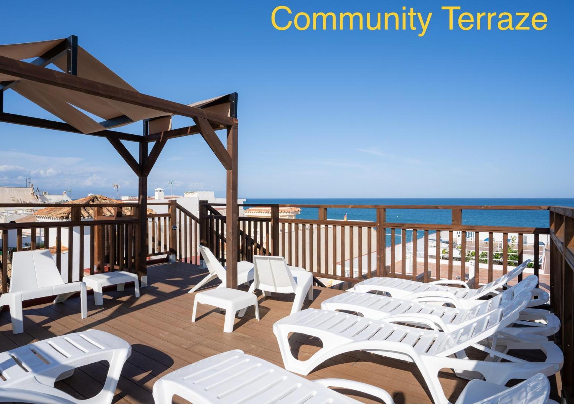 Playa Carihuela Apartamentos El Carmen ตอร์เรโมลิโนส ภายนอก รูปภาพ