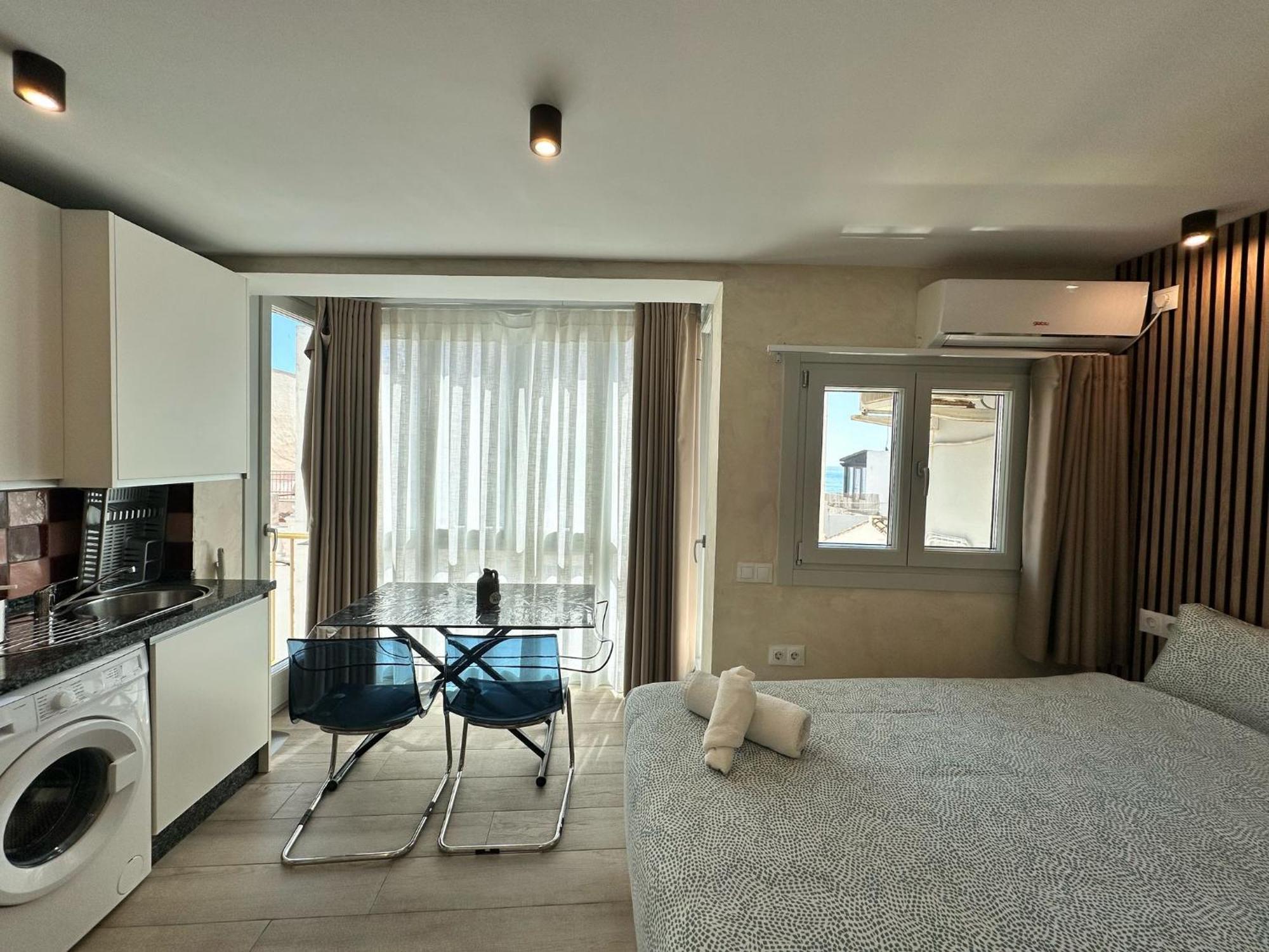 Playa Carihuela Apartamentos El Carmen ตอร์เรโมลิโนส ภายนอก รูปภาพ